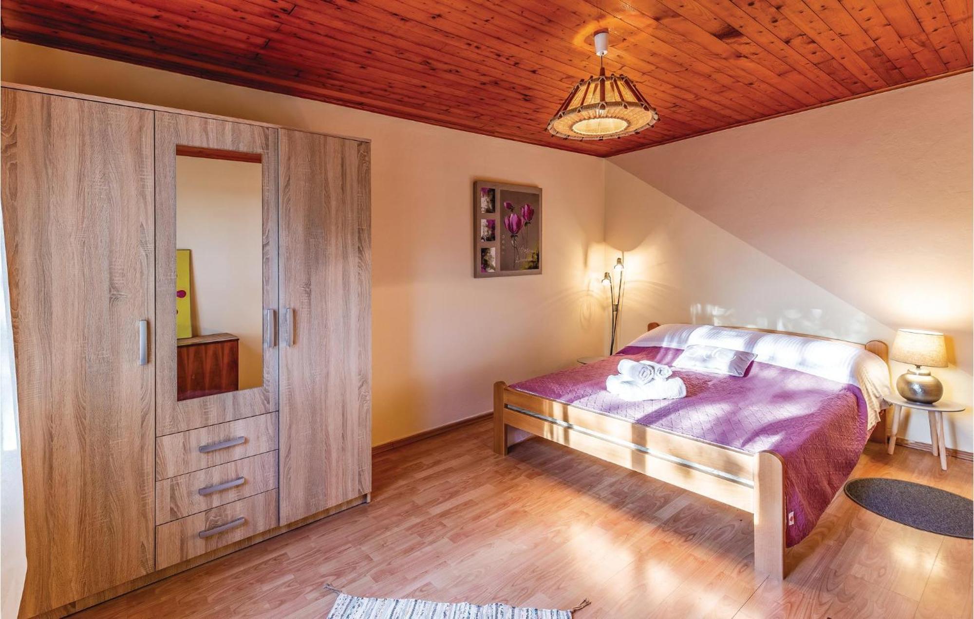1 Bedroom Pet Friendly Home In Šišan Zewnętrze zdjęcie