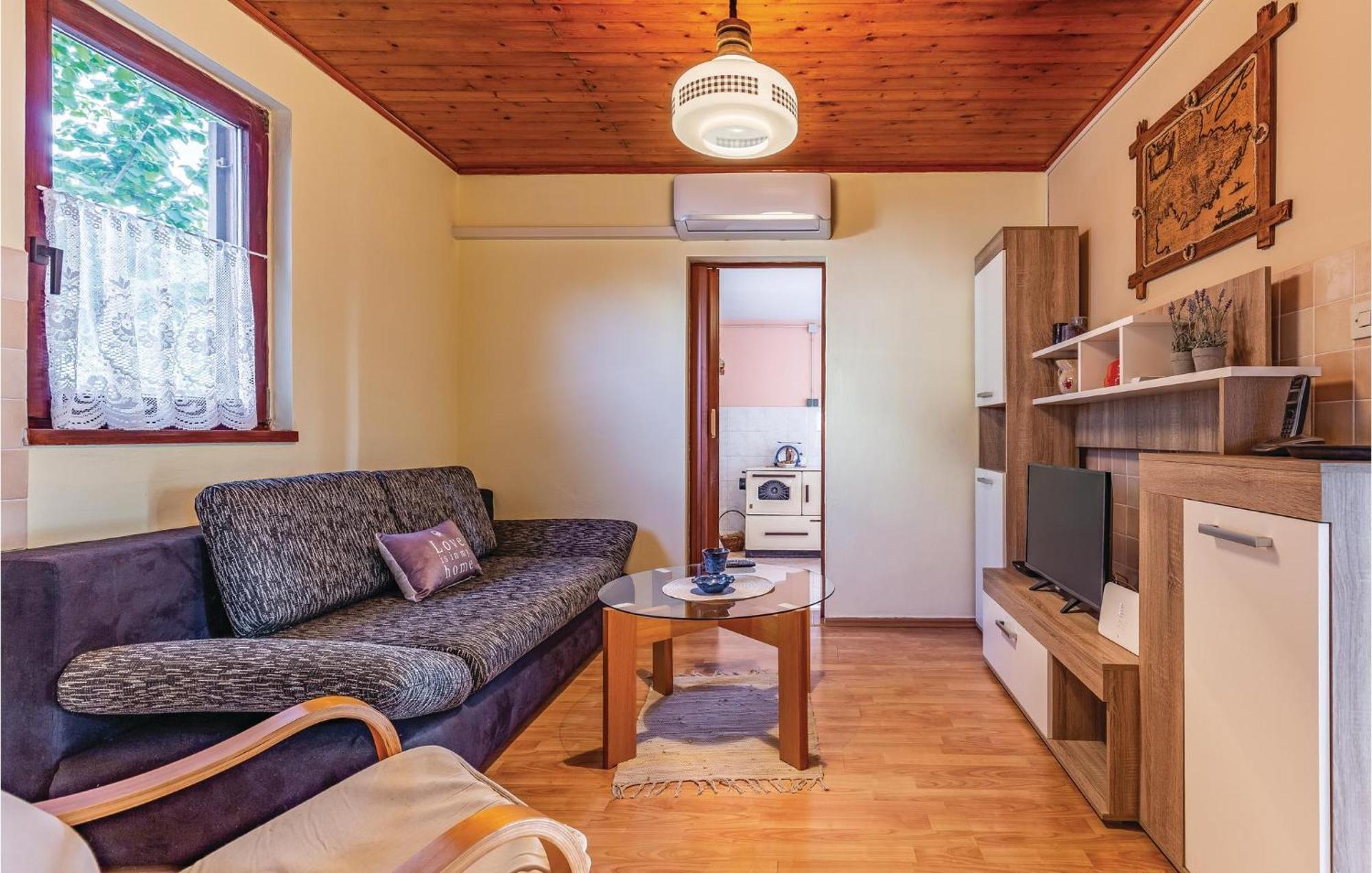 1 Bedroom Pet Friendly Home In Šišan Zewnętrze zdjęcie