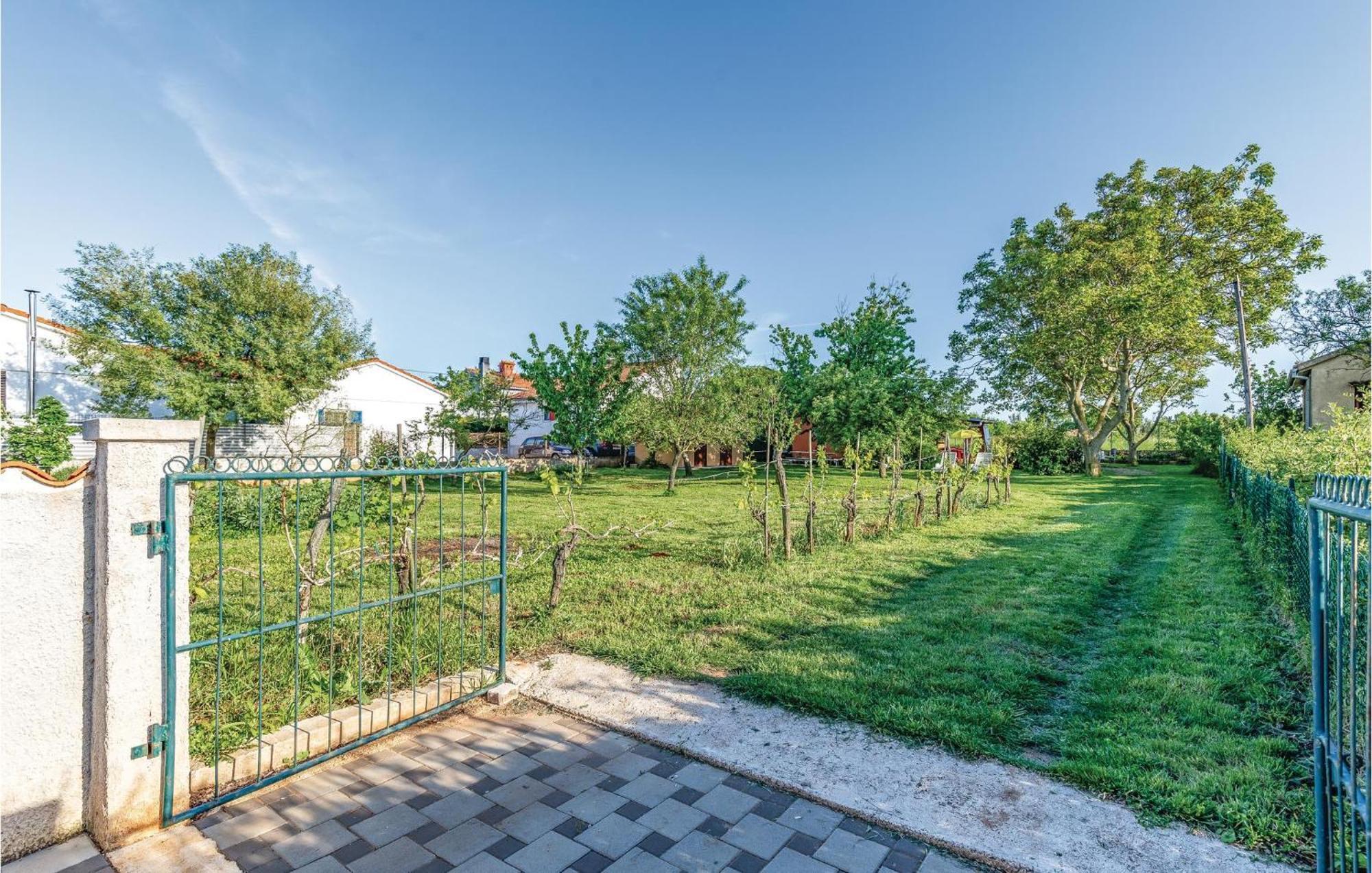 1 Bedroom Pet Friendly Home In Šišan Zewnętrze zdjęcie